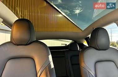Внедорожник / Кроссовер Tesla Model Y 2022 в Киеве
