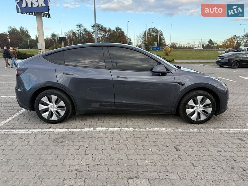 Позашляховик / Кросовер Tesla Model Y 2023 в Львові