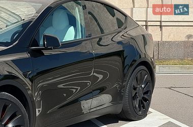Позашляховик / Кросовер Tesla Model Y 2021 в Києві
