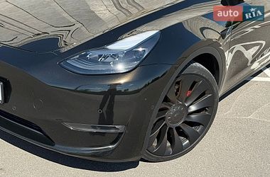 Позашляховик / Кросовер Tesla Model Y 2021 в Києві
