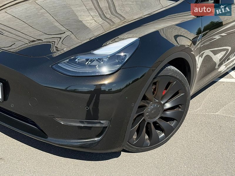 Позашляховик / Кросовер Tesla Model Y 2021 в Києві