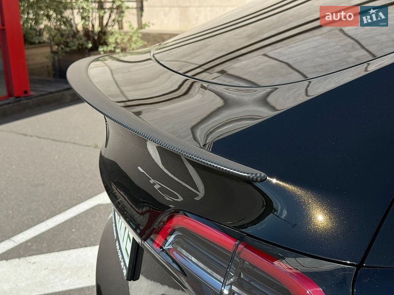 Позашляховик / Кросовер Tesla Model Y 2021 в Києві