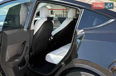 Позашляховик / Кросовер Tesla Model Y 2021 в Києві