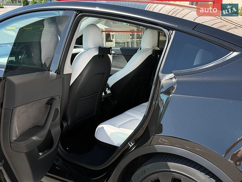 Позашляховик / Кросовер Tesla Model Y 2021 в Києві