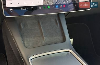 Позашляховик / Кросовер Tesla Model Y 2021 в Києві