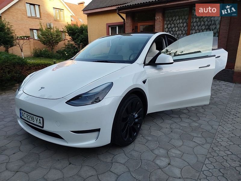 Tesla Model Y 2022
