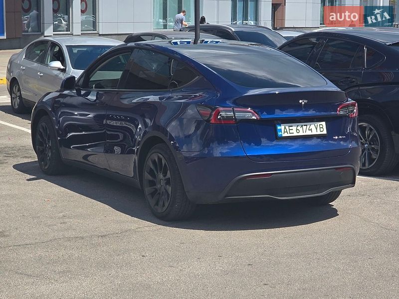 Позашляховик / Кросовер Tesla Model Y 2023 в Дніпрі