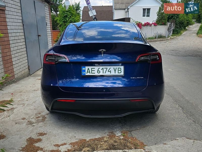 Позашляховик / Кросовер Tesla Model Y 2023 в Дніпрі