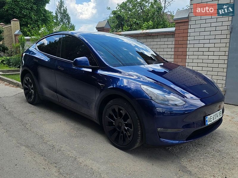 Позашляховик / Кросовер Tesla Model Y 2023 в Дніпрі