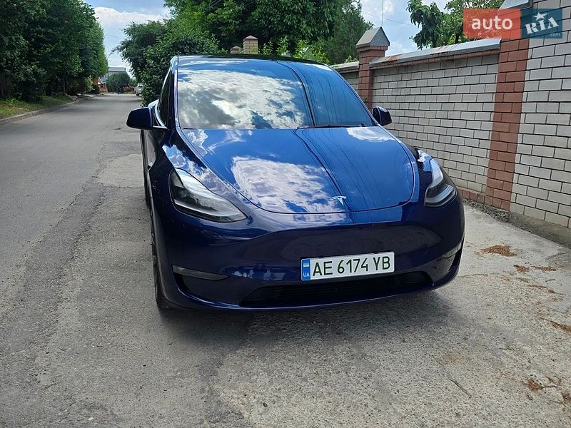 Позашляховик / Кросовер Tesla Model Y 2023 в Дніпрі