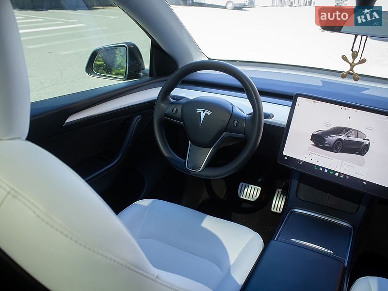Внедорожник / Кроссовер Tesla Model Y 2022 в Киеве
