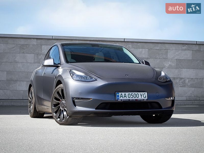 Внедорожник / Кроссовер Tesla Model Y 2022 в Киеве