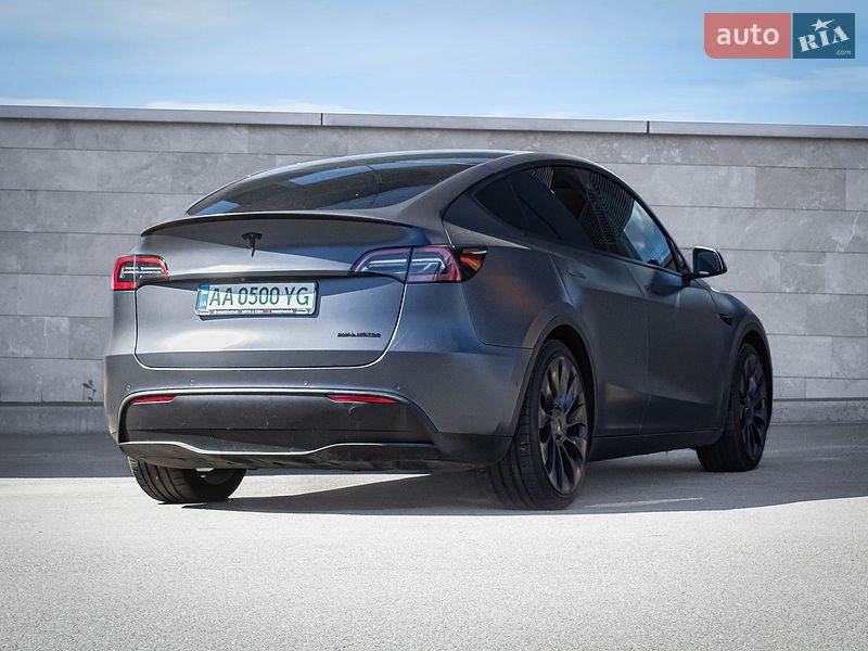 Внедорожник / Кроссовер Tesla Model Y 2022 в Киеве