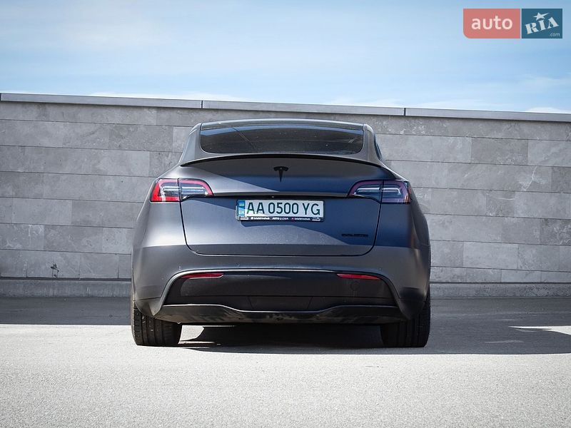 Внедорожник / Кроссовер Tesla Model Y 2022 в Киеве