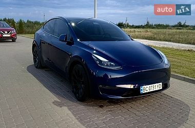 Tesla Model Y  2020