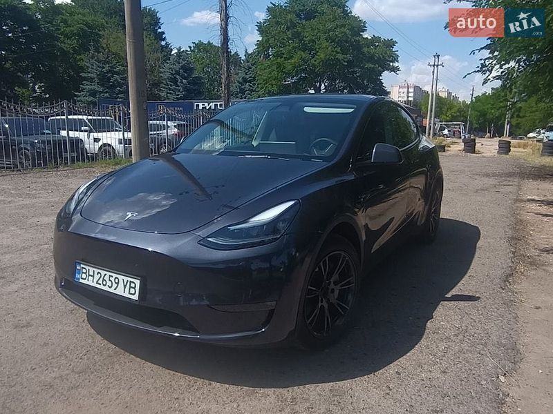 Позашляховик / Кросовер Tesla Model Y 2024 в Одесі фото Позашляховик / Кросовер Tesla Model Y 2024 в Одесі