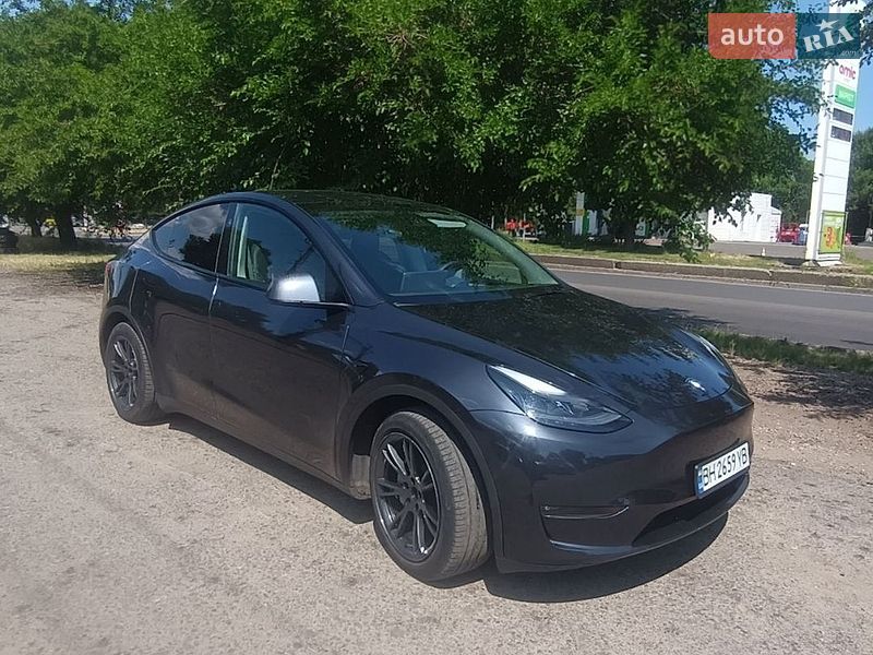Позашляховик / Кросовер Tesla Model Y 2024 в Одесі фото 2 Позашляховик / Кросовер Tesla Model Y 2024 в Одесі