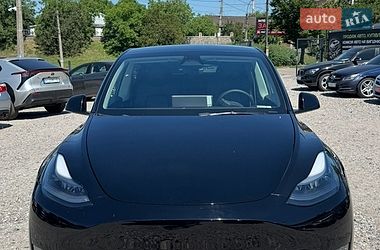 Tesla Model Y  2023