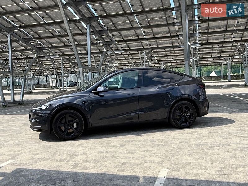 Внедорожник / Кроссовер Tesla Model Y 2025 в Львове