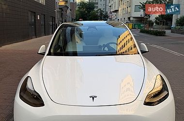 Внедорожник / Кроссовер Tesla Model Y 2022 в Киеве