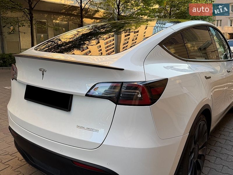 Внедорожник / Кроссовер Tesla Model Y 2022 в Киеве