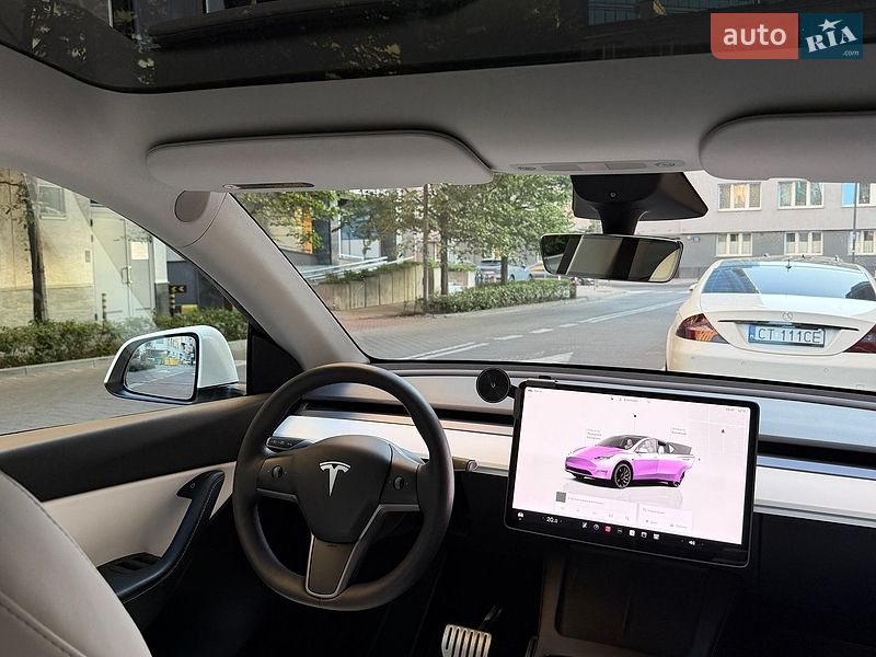 Внедорожник / Кроссовер Tesla Model Y 2022 в Киеве