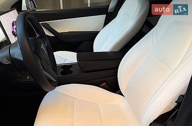 Внедорожник / Кроссовер Tesla Model Y 2022 в Киеве