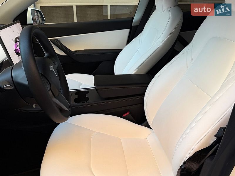 Внедорожник / Кроссовер Tesla Model Y 2022 в Киеве