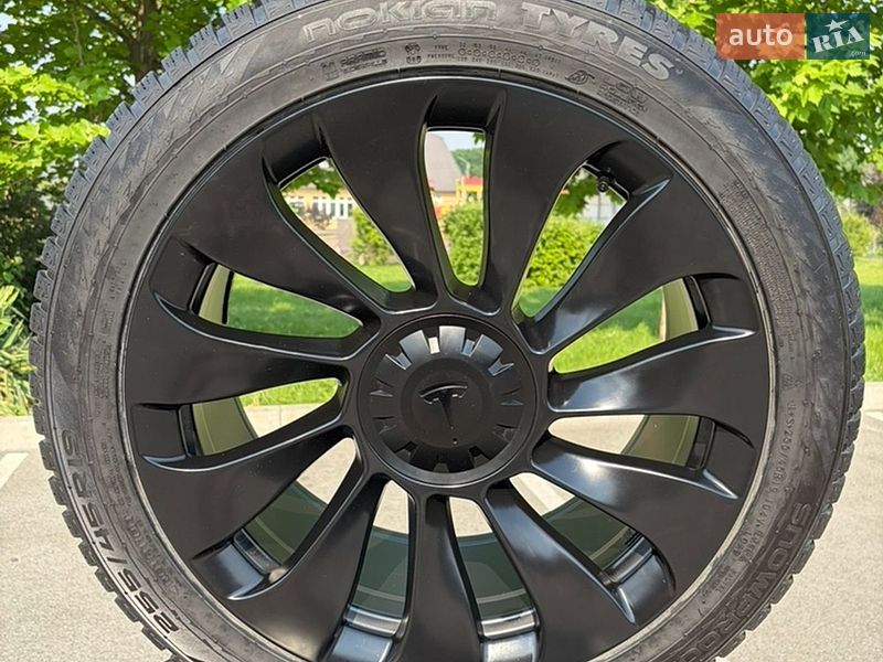 Внедорожник / Кроссовер Tesla Model Y 2024 в Киеве фото 24 Внедорожник / Кроссовер Tesla Model Y 2024 в Киеве