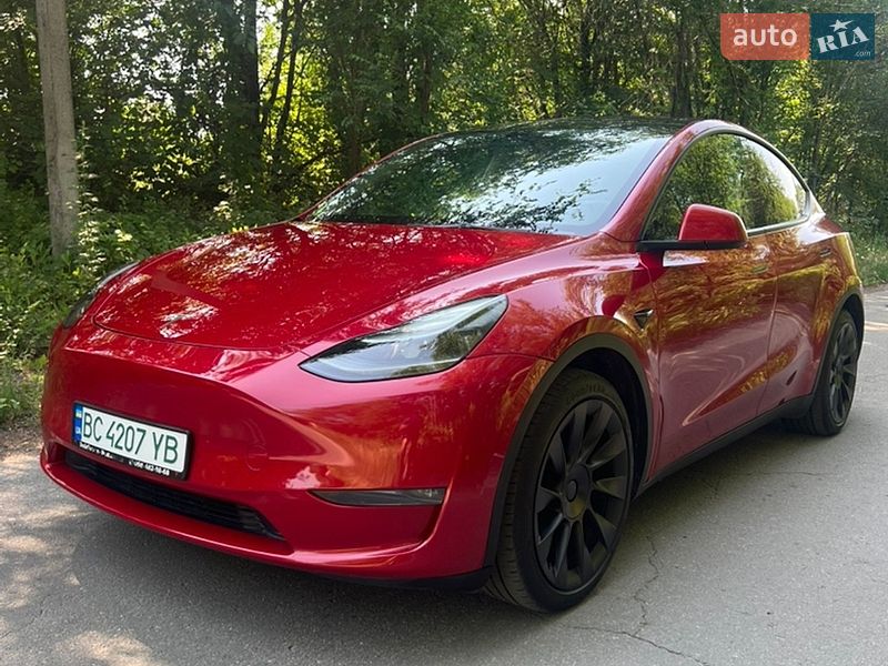 Tesla Model Y 2023
