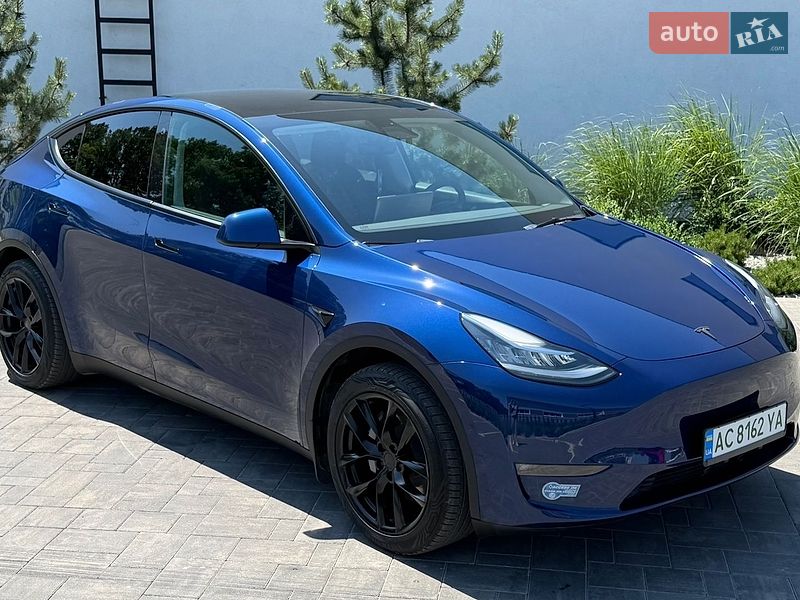 Внедорожник / Кроссовер Tesla Model Y 2021 в Луцке