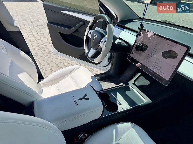Позашляховик / Кросовер Tesla Model Y 2022 в Білій Церкві
