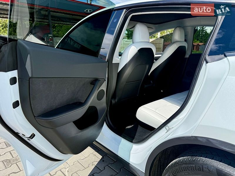 Позашляховик / Кросовер Tesla Model Y 2022 в Білій Церкві