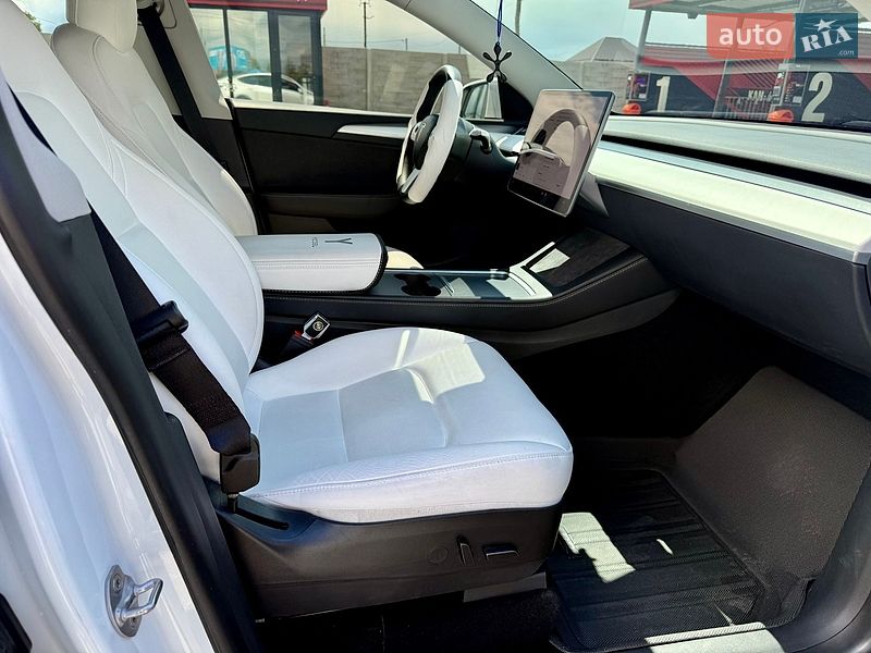 Позашляховик / Кросовер Tesla Model Y 2022 в Білій Церкві