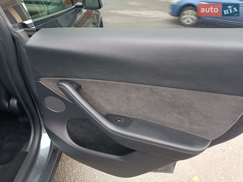 Позашляховик / Кросовер Tesla Model Y 2022 в Харкові