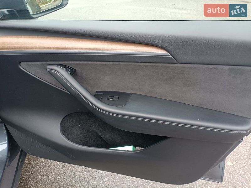 Позашляховик / Кросовер Tesla Model Y 2022 в Харкові