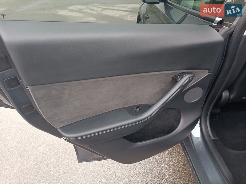 Позашляховик / Кросовер Tesla Model Y 2022 в Харкові