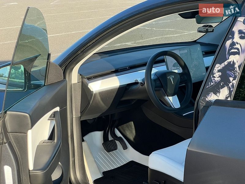 Позашляховик / Кросовер Tesla Model Y 2021 в Києві фото 11 Позашляховик / Кросовер Tesla Model Y 2021 в Києві