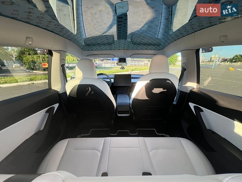 Позашляховик / Кросовер Tesla Model Y 2021 в Києві фото 12 Позашляховик / Кросовер Tesla Model Y 2021 в Києві