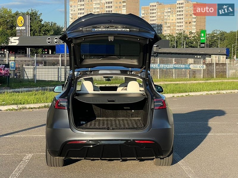 Позашляховик / Кросовер Tesla Model Y 2021 в Києві фото 26 Позашляховик / Кросовер Tesla Model Y 2021 в Києві