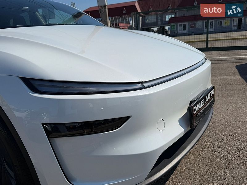 Внедорожник / Кроссовер Tesla Model Y 2025 в Киеве