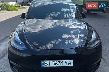 Tesla Model Y  2023