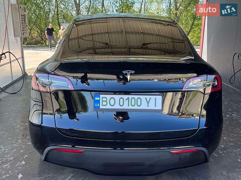 Позашляховик / Кросовер Tesla Model Y 2023 в Бережанах
