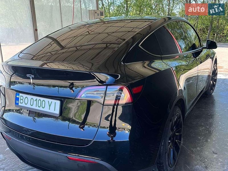 Позашляховик / Кросовер Tesla Model Y 2023 в Бережанах