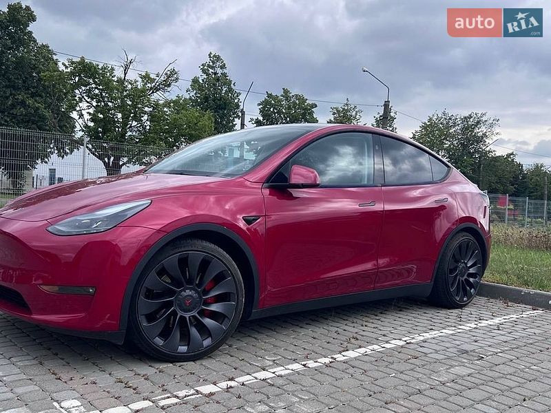 Внедорожник / Кроссовер Tesla Model Y 2023 в Львове