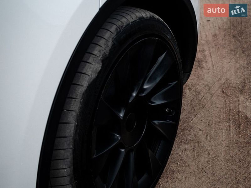 Позашляховик / Кросовер Tesla Model Y 2020 в Житомирі