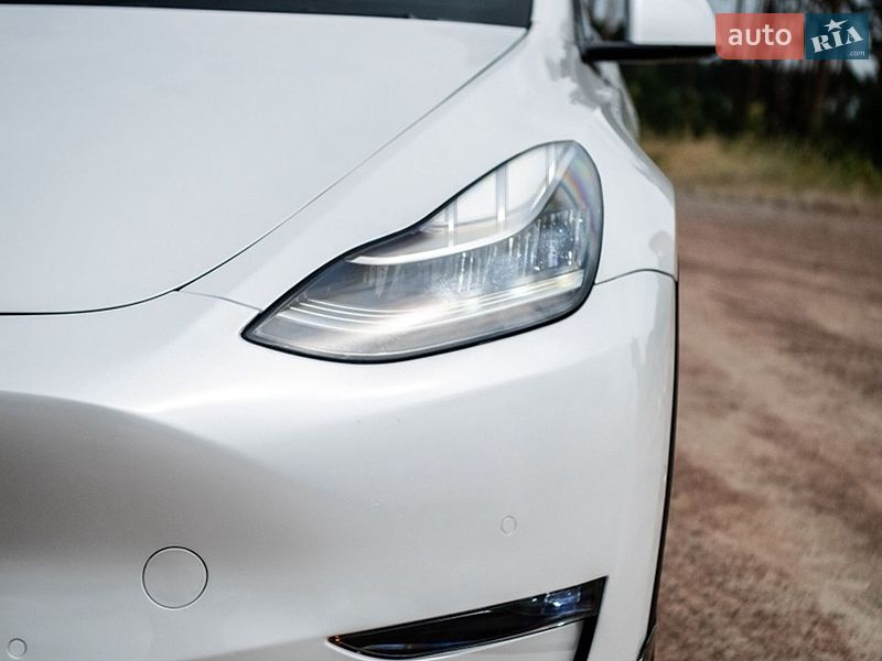 Позашляховик / Кросовер Tesla Model Y 2020 в Житомирі