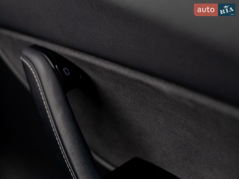 Позашляховик / Кросовер Tesla Model Y 2020 в Житомирі