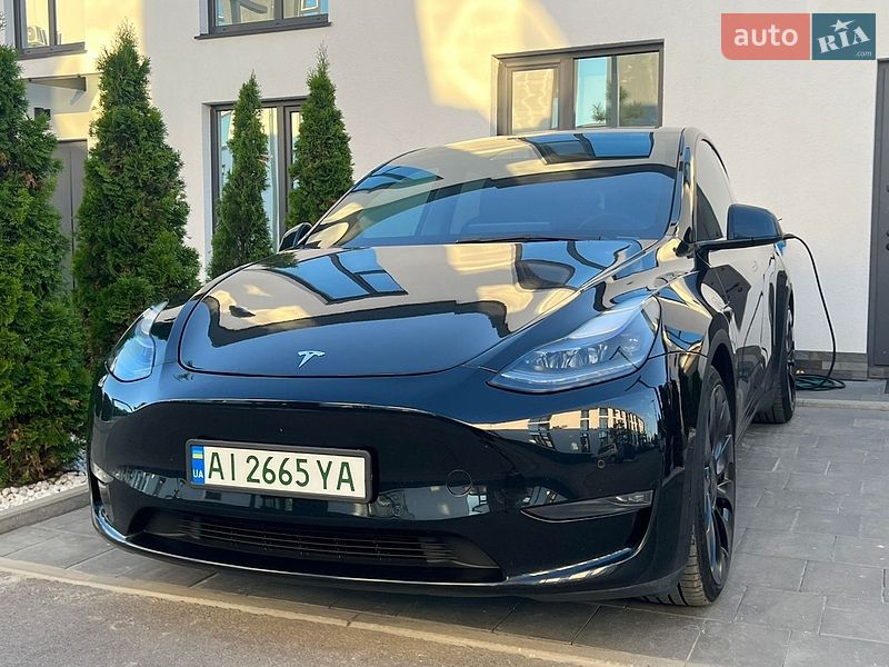 Внедорожник / Кроссовер Tesla Model Y 2022 в Киеве