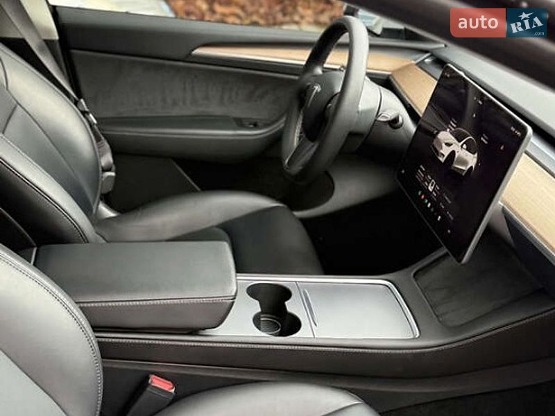Позашляховик / Кросовер Tesla Model Y 2023 в Львові